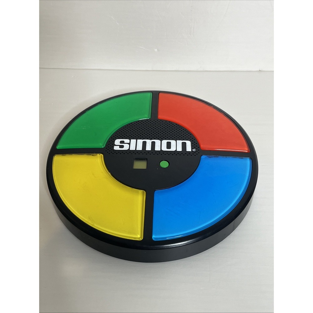 2013 Simon Says Electronic Game Hasbro Classic Toy